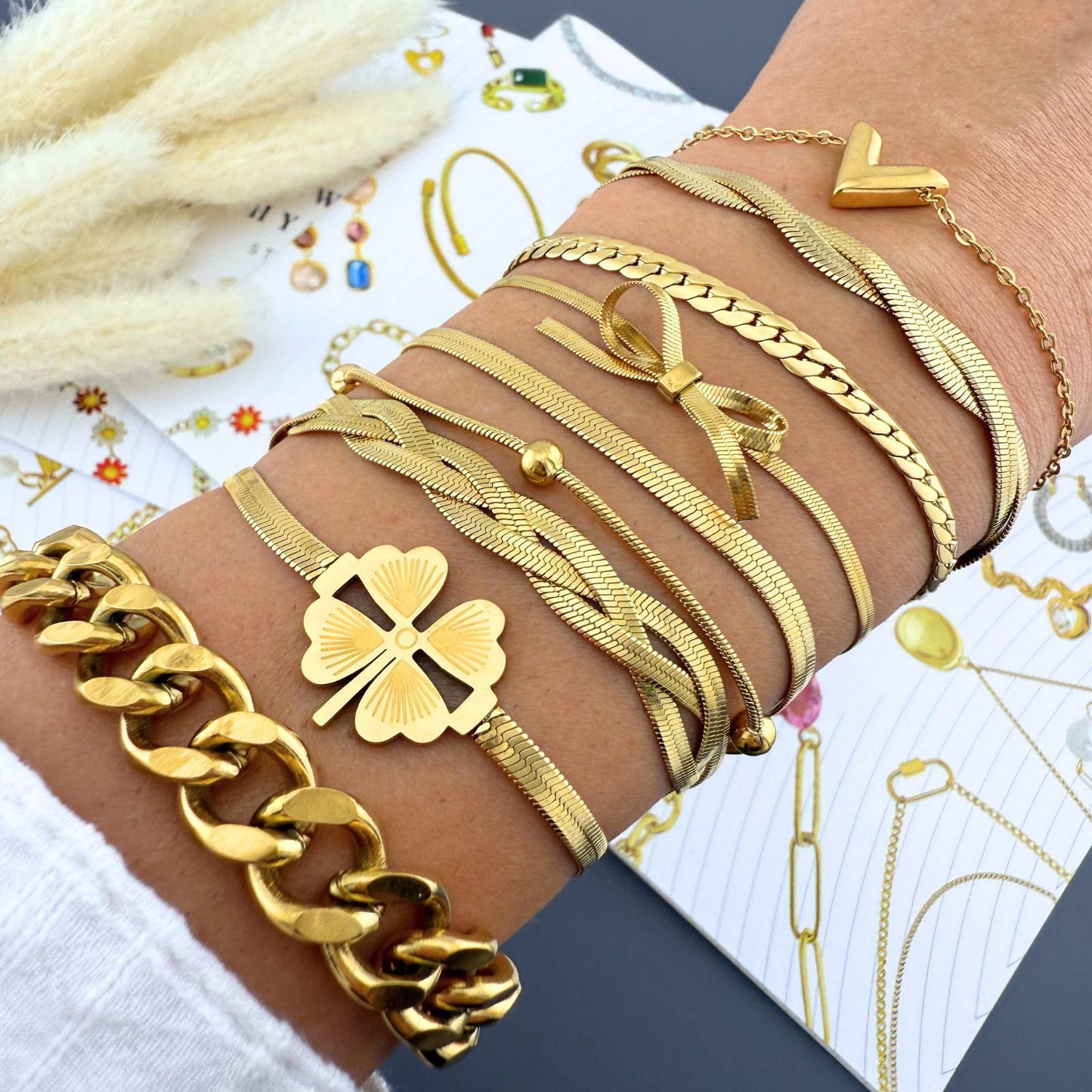 V Bracelet, 18K Gold Plated Steel